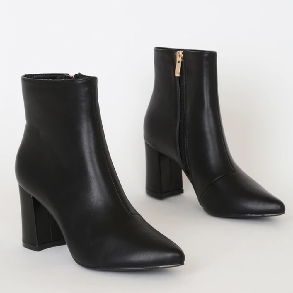 Lulus Sarai Black Pointed-toe Ankle Booties - Size 7